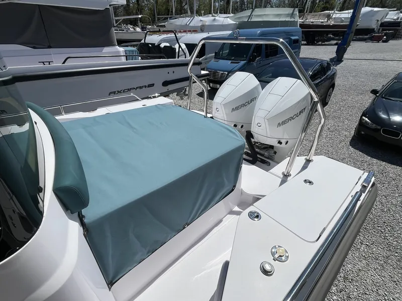 Slide: The Image of Axopar 28 CABIN 2023 - 6031422