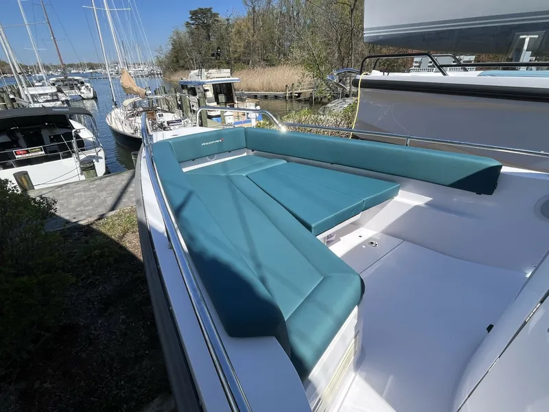 Slide: The Image of Axopar 28 CABIN 2023 - 6031468