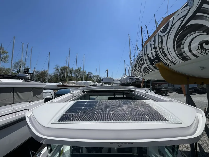 Slide: The Image of Axopar 28 CABIN 2023 - 6031463