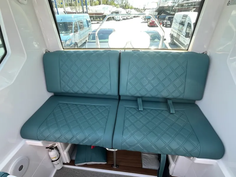 Slide: The Image of Axopar 28 CABIN 2023 - 6031446