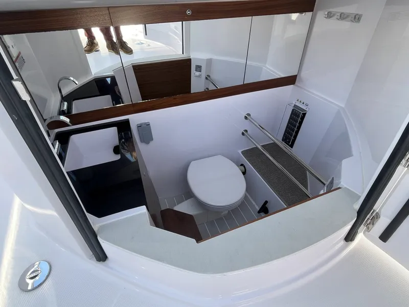 Slide: The Image of Axopar 28 CABIN 2023 - 6031460