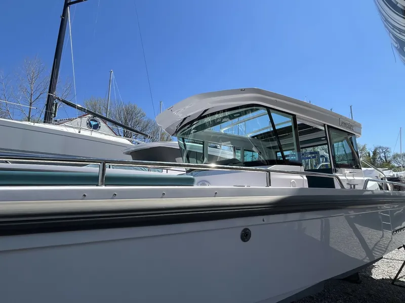 Slide: The Image of Axopar 28 CABIN 2023 - 6031433