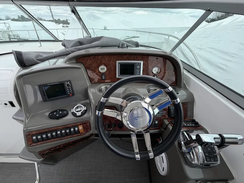 Slide: The Image of Rinker 360 Express Cruiser 2013 - 6043449