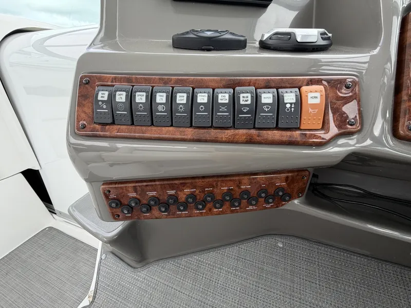 Slide: The Image of Rinker 360 Express Cruiser 2013 - 6043452