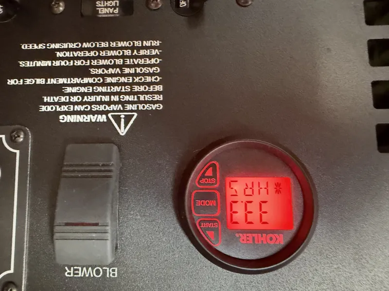 Slide: The Image of Rinker 360 Express Cruiser 2013 - 6113564