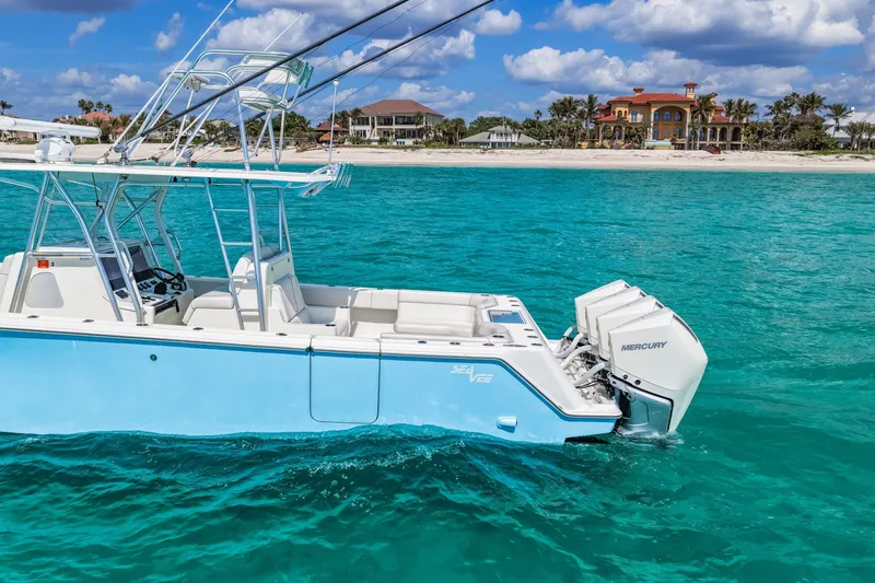 Slide: The Image of SeaVee 390B 2021 - 6030985