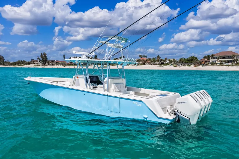 Slide: The Image of SeaVee 390B 2021 - 6030986