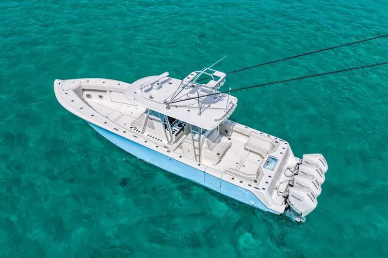 Slide: The Image of SeaVee 390B 2021 - 6030988