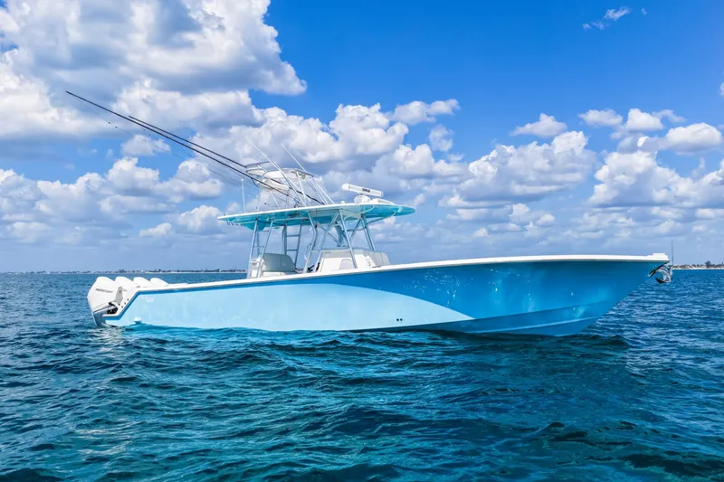 Slide: The Image of SeaVee 390B 2021 - 6030990