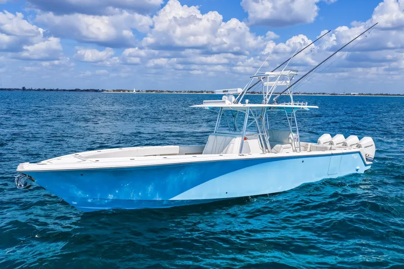 Slide: The Image of SeaVee 390B 2021 - 6031005