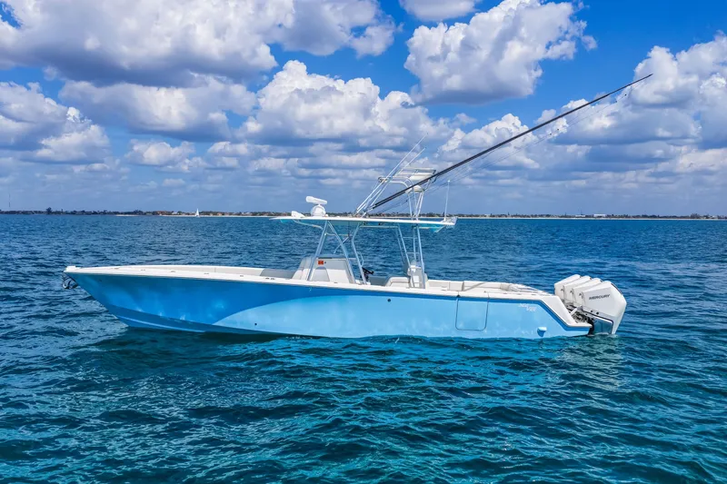 Slide: The Image of SeaVee 390B 2021 - 6031009