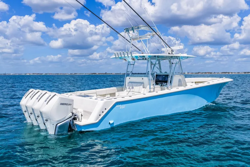 Slide: The Image of SeaVee 390B 2021 - 6031031