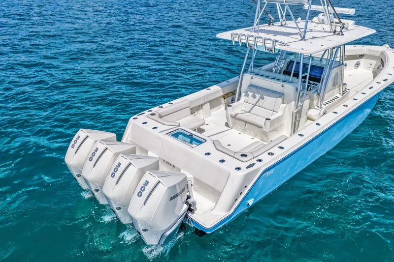 Slide: The Image of SeaVee 390B 2021 - 6031034