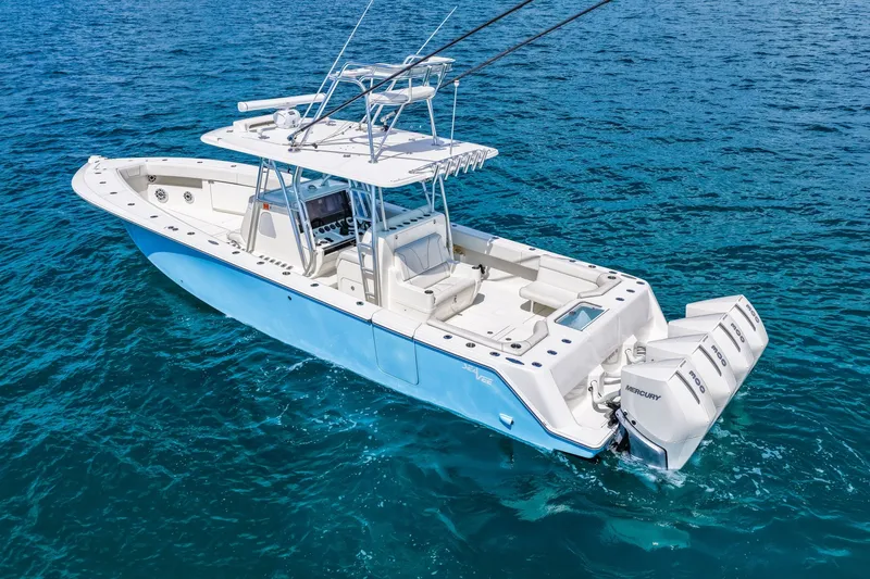 Slide: The Image of SeaVee 390B 2021 - 6031037