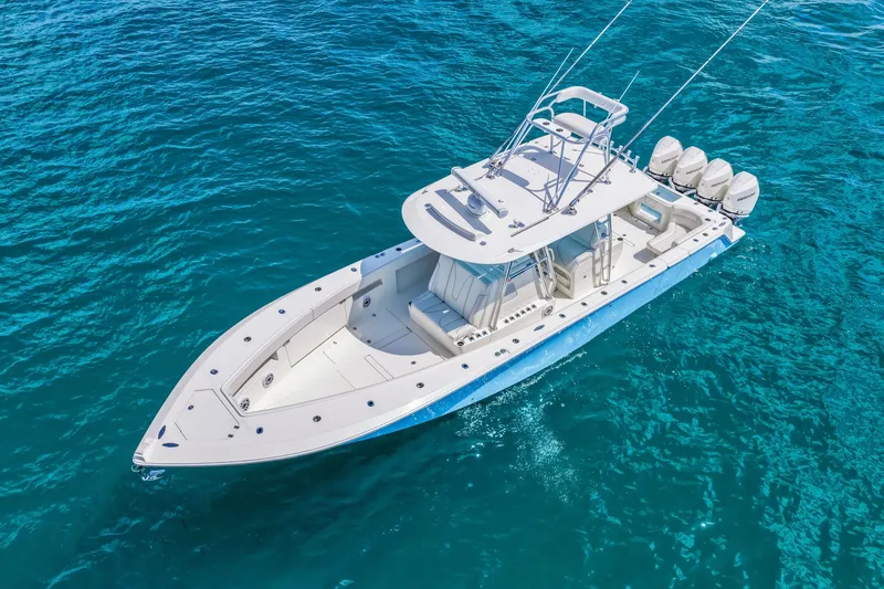 Slide: The Image of SeaVee 390B 2021 - 6031041