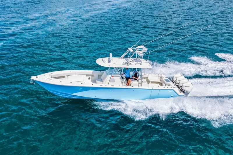 Slide: The Image of SeaVee 390B 2021 - 6031043