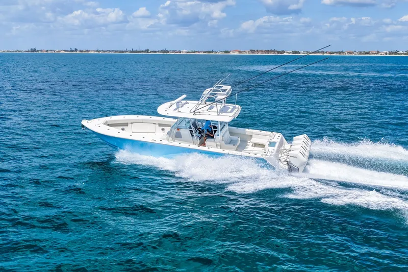 Slide: The Image of SeaVee 390B 2021 - 6031045