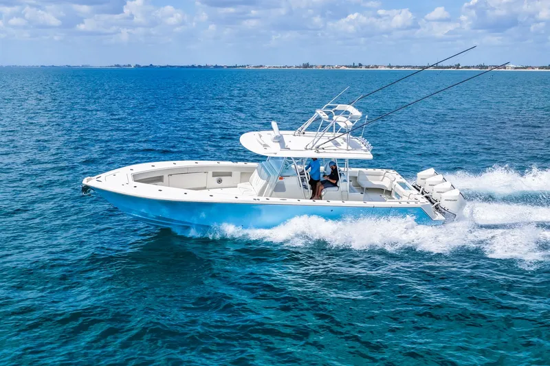 Slide: The Image of SeaVee 390B 2021 - 6031046