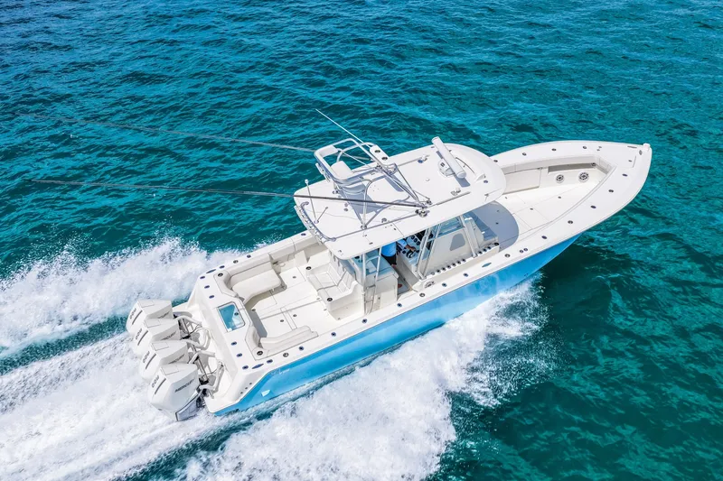 Slide: The Image of SeaVee 390B 2021 - 6031079