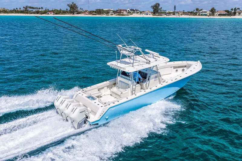 Slide: The Image of SeaVee 390B 2021 - 6031083