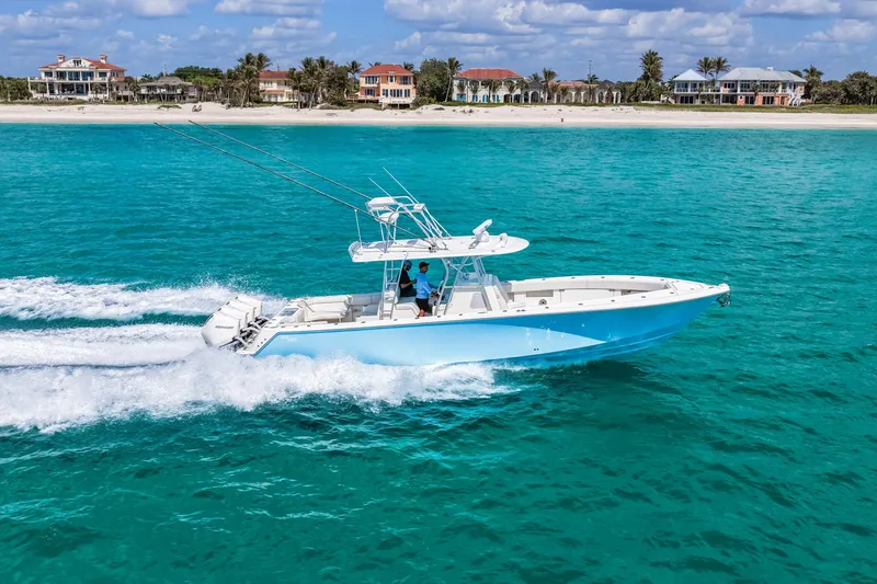 Slide: The Image of SeaVee 390B 2021 - 6031092