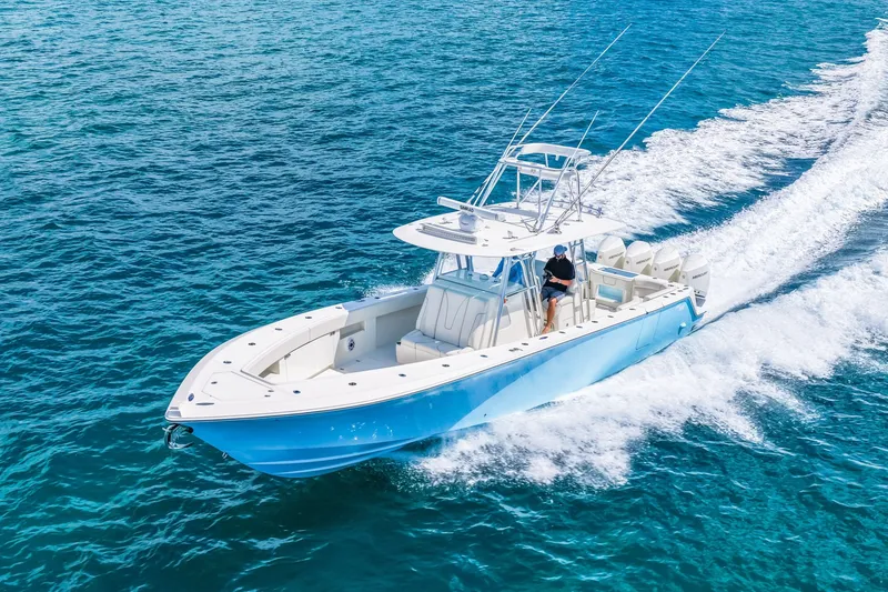 Slide: The Image of SeaVee 390B 2021 - 6031102