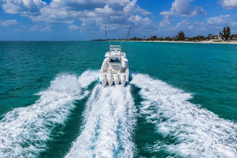 Slide: The Image of SeaVee 390B 2021 - 6031107