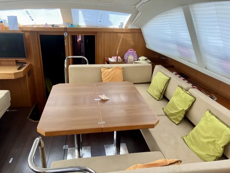 Slide: The Image of Wauquiez Pilot Saloon 55 2011 - 6031011