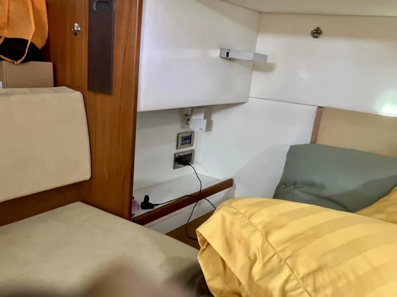 Slide: The Image of Wauquiez Pilot Saloon 55 2011 - 6031022