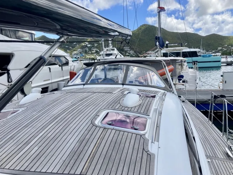 Slide: The Image of Wauquiez Pilot Saloon 55 2011 - 6030949
