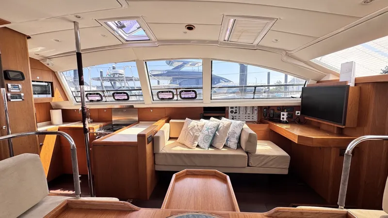 Slide: The Image of Wauquiez Pilot Saloon 55 2011 - 6847747