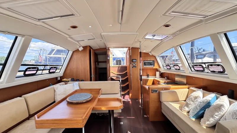 Slide: The Image of Wauquiez Pilot Saloon 55 2011 - 6847750