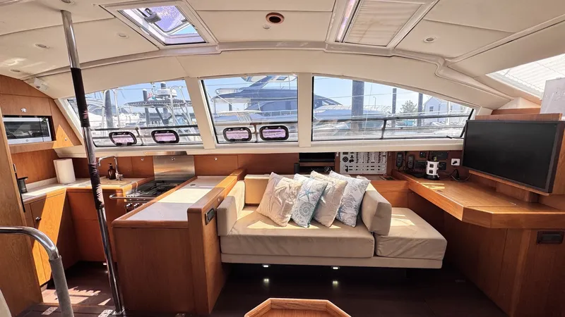 Slide: The Image of Wauquiez Pilot Saloon 55 2011 - 6847748