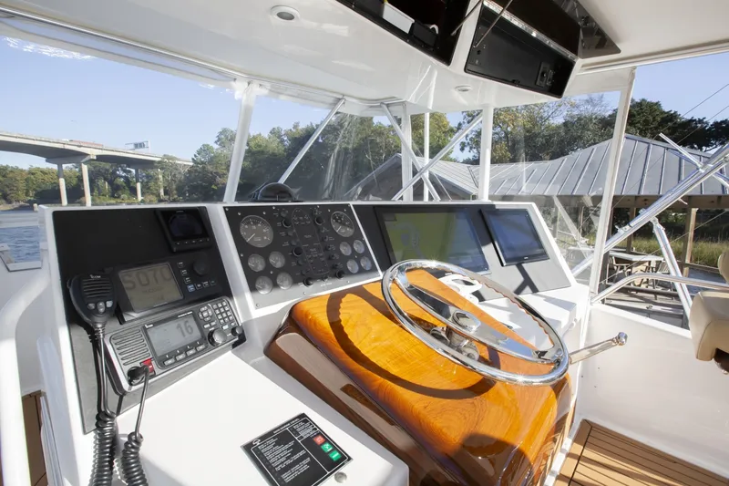 Slide: The Image of Viking 5- Lady S - Exterior Flybridge 2001 Viking 50 Convertible Lady S - 7654974