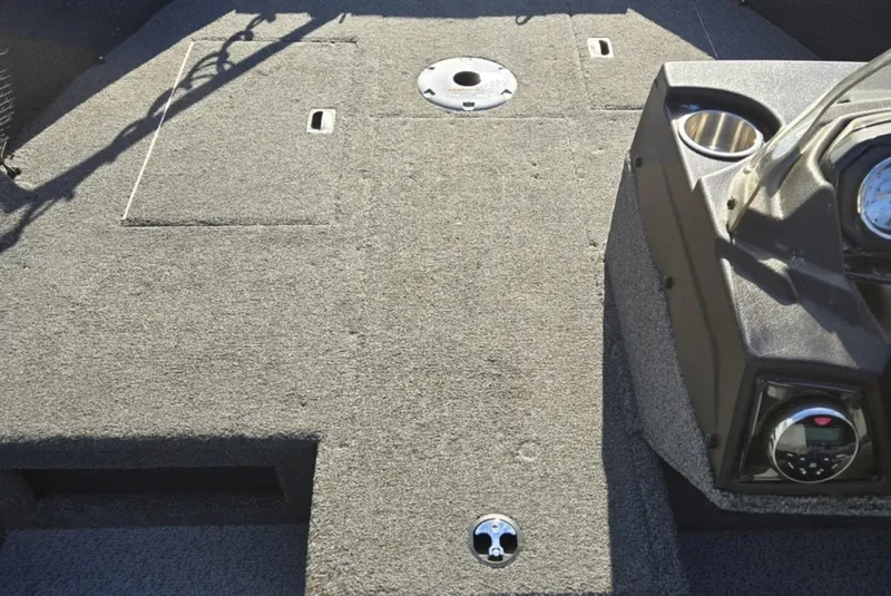 Slide: The Image of Crestliner 1850 FISH HAWK 2021 - 6031314