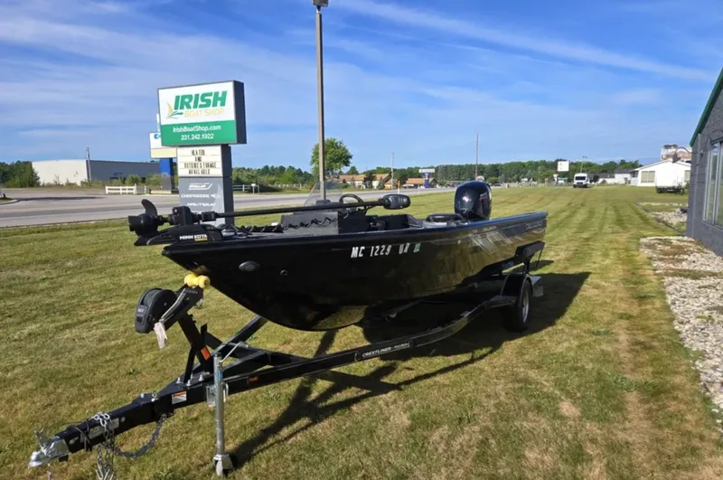 Slide: The Image of Crestliner 1850 FISH HAWK 2021 - 6031301