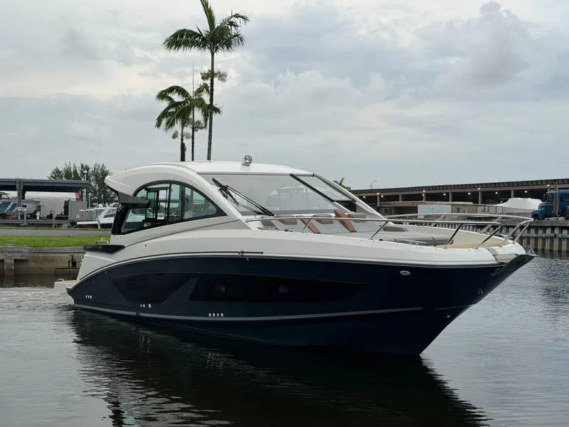 Slide: The Image of Beneteau Gran Turismo 32 2023 - 6492918