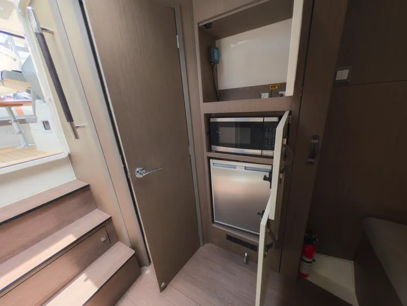 Slide: The Image of Beneteau Gran Turismo 32 2023 - 6492901