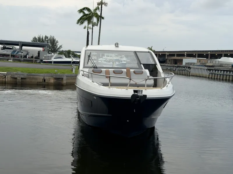 Slide: The Image of Beneteau Gran Turismo 32 2023 - 6492920
