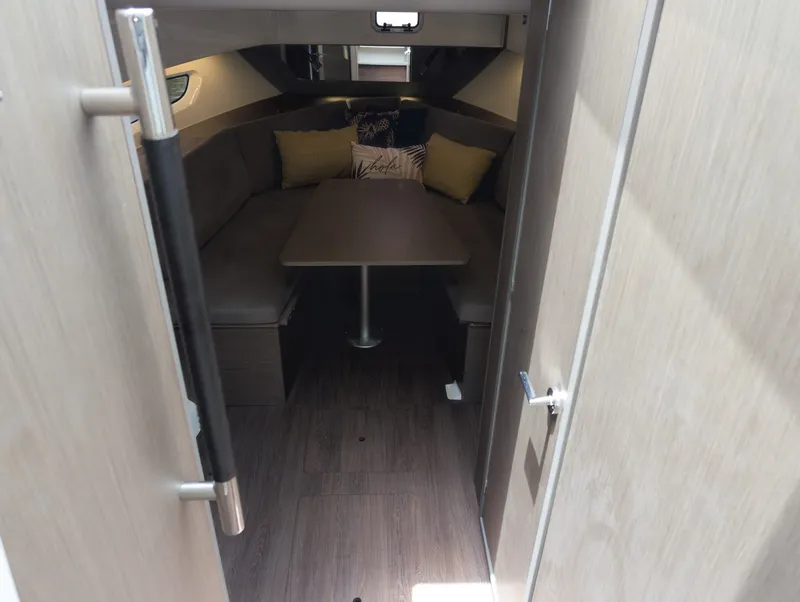 Slide: The Image of Beneteau Gran Turismo 32 2023 - 6492897