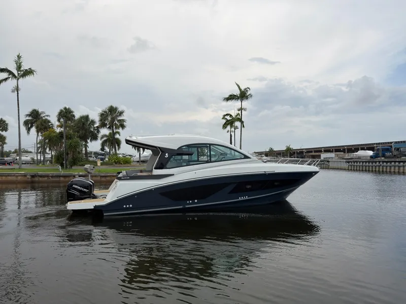 Slide: The Image of Beneteau Gran Turismo 32 2023 - 6492913