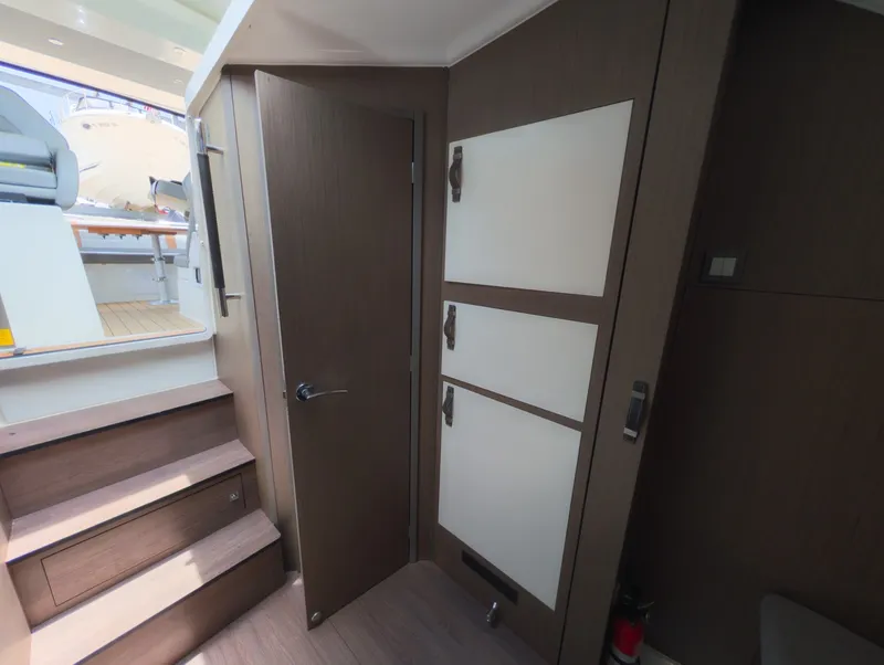 Slide: The Image of Beneteau Gran Turismo 32 2023 - 6492900