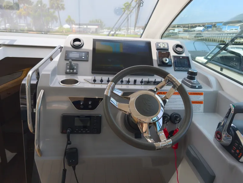 Slide: The Image of Beneteau Gran Turismo 32 2023 - 6492887