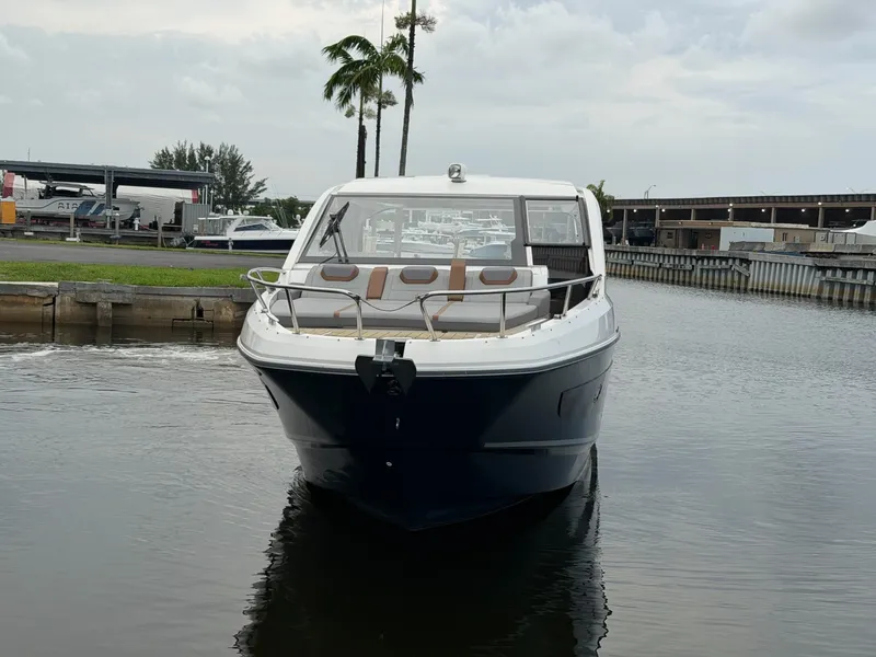 Slide: The Image of Beneteau Gran Turismo 32 2023 - 6492921