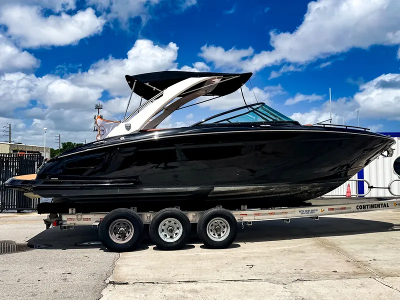 Slide: The Image of Regal 2800 Bowrider 2017 - 6514080