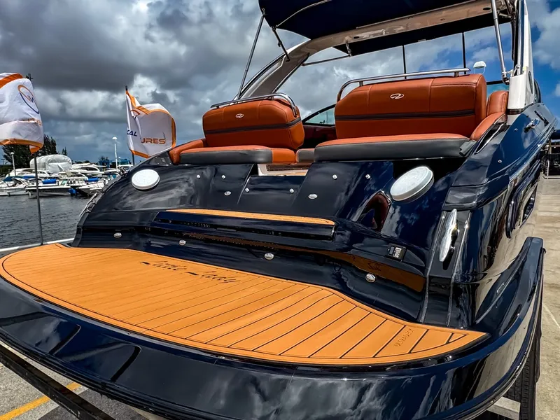 Slide: The Image of Regal 2800 Bowrider 2017 - 6514041