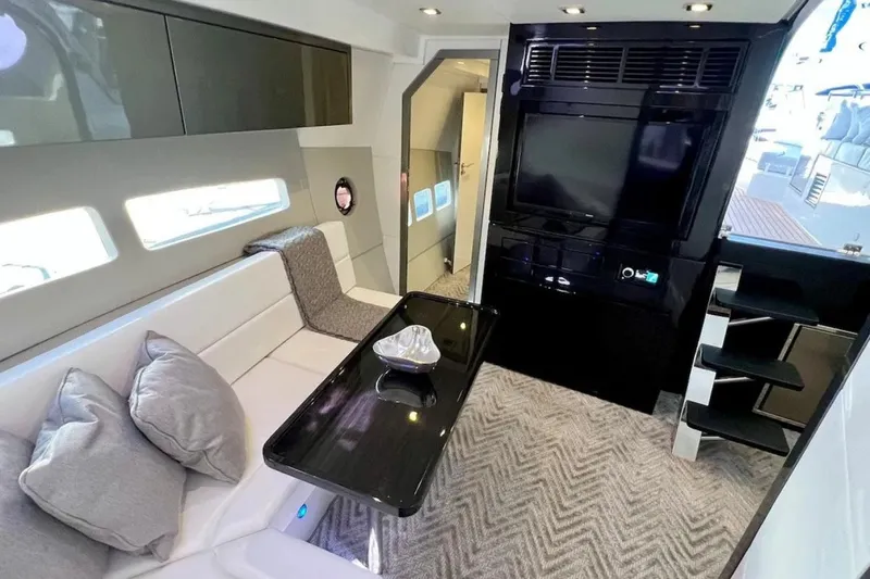 Slide: The Image of Schaefer 400 2024 - 6032162