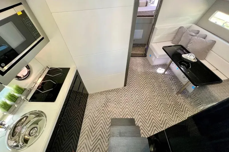 Slide: The Image of Schaefer 400 2024 - 6032161