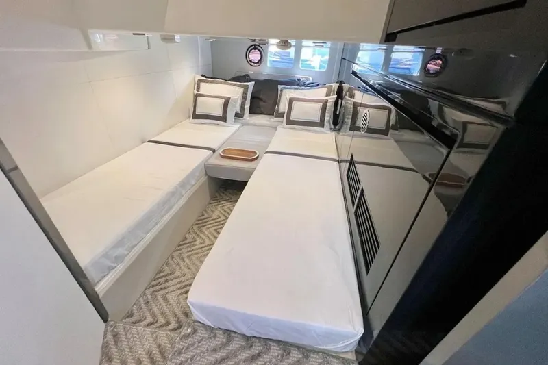 Slide: The Image of Schaefer 400 2024 - 6032173