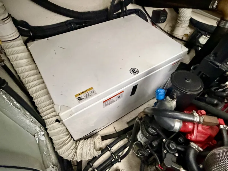 Slide: The Image of Rinker 350 Express Cruiser 2007 - 6032166